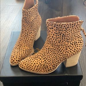 Size 7 Cheetah booties